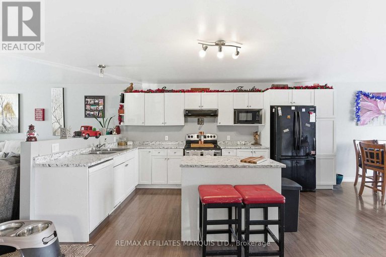 29178133/109-french-avenue/long-sault/south-stormont/ontario/K0C1P0_7