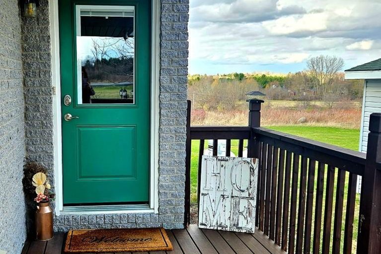 29385962/16825-county-rd-15-road/moose-creek/north-stormont/ontario/K0C1W0_3