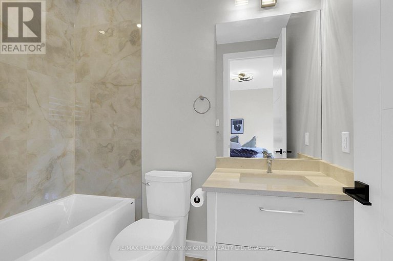 28550899/623-rowanwood-avenue/mckellarhighland/ottawa/ontario/K2A3E3_31