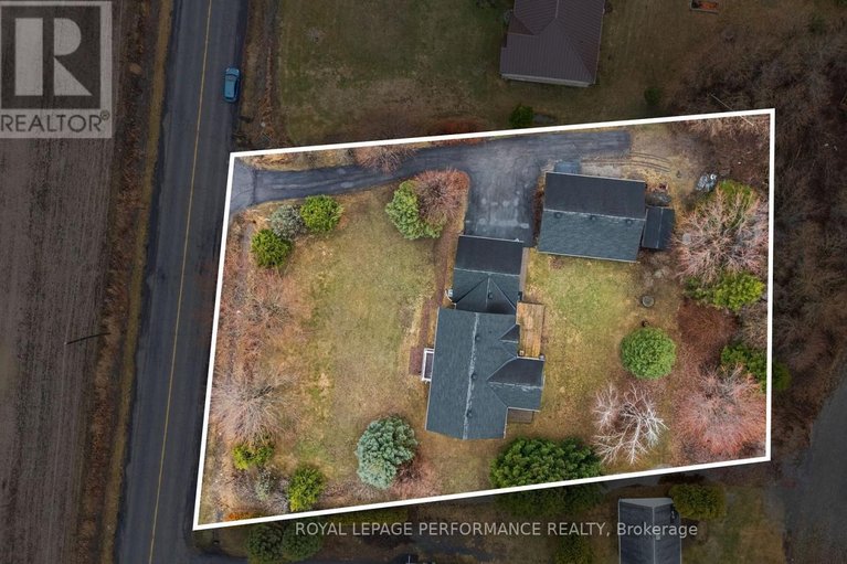 29615977/1007-st-pierre-road/embrun/russell/ontario/K0A1W0_11