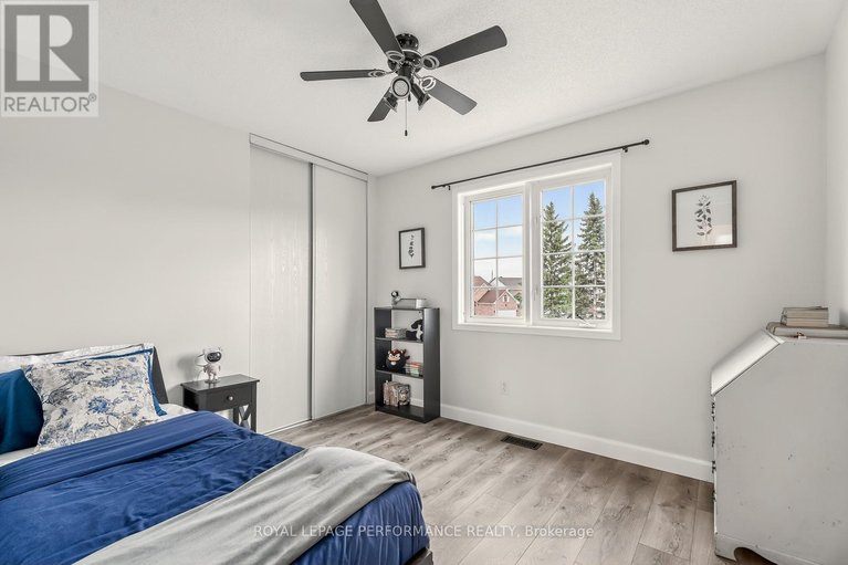 29615076/1820-mccallum-drive/fallingbrookgardenway-south/ottawa/ontario/K4A3T7_34