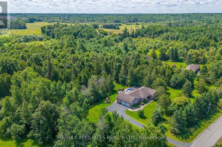 28985818/14-panandrick-view-drive/rural-kanata-central/ottawa/ontario/K2W1A5_1