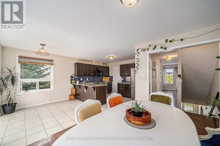 28760664/g-3721-riverbreeze-street/half-moon-bay/ottawa/ontario/K2J0T1_11