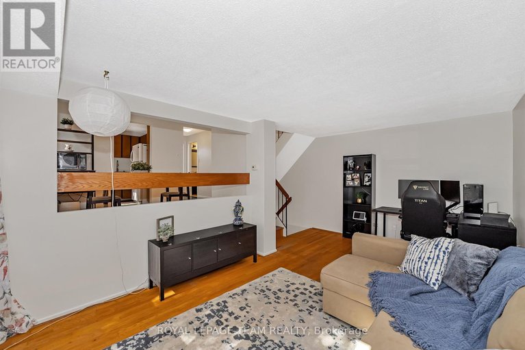 28935991/10-31-malvern-drive/pheasant-run/ottawa/ontario/K2J1M8_17