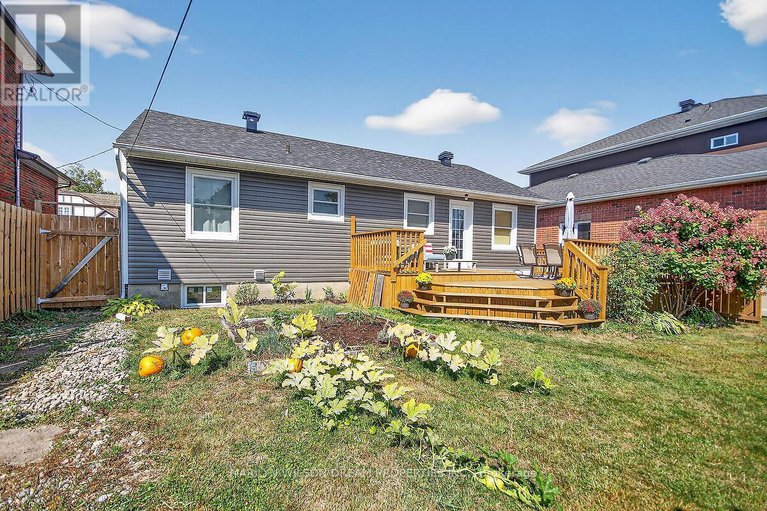 28923869/1914-rosebella-avenue/blossom-parkleitrim/ottawa/ontario/K1T1G7_46