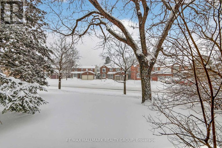 29293423/7-86-esterlawn-private/mckellar-heightsglabar-park/ottawa/ontario/K2A4C1_4