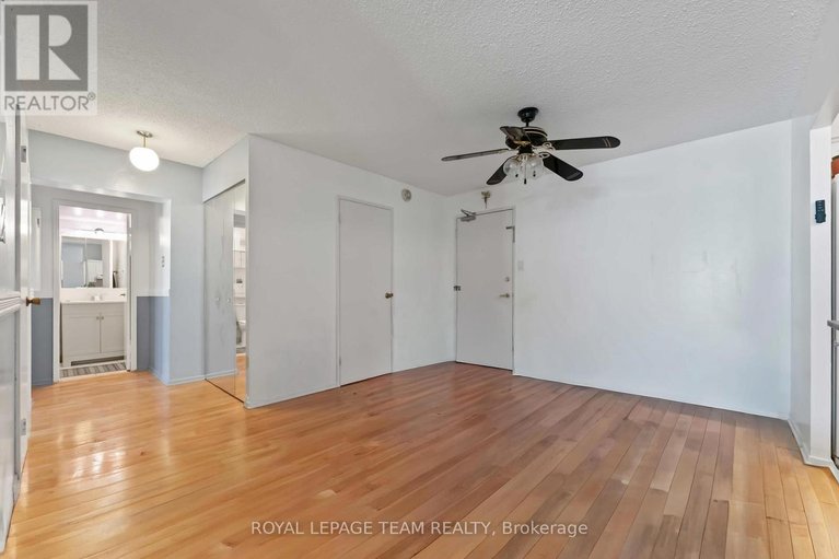 29639208/606-158c-mcarthur-avenue/vanier/ottawa/ontario/K1L8E7_15