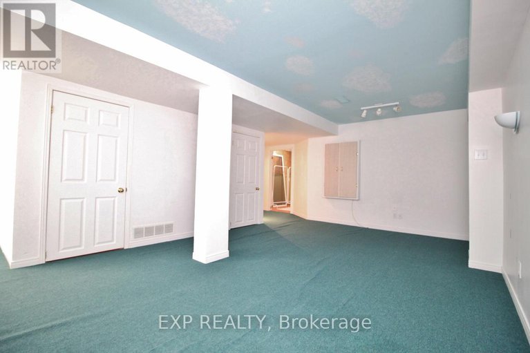 28815931/2127-lauzon-street/fallingbrookgardenway-south/ottawa/ontario/K4A3K7_25