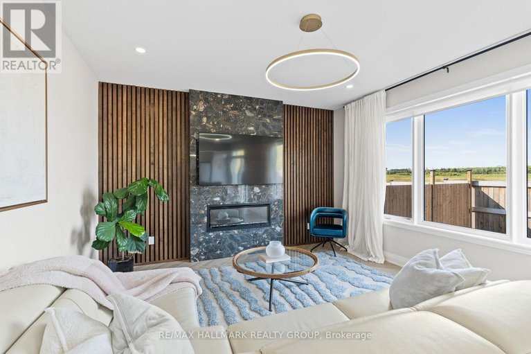 28452822/3000-travertine-way/half-moon-bay/ottawa/ontario/K2J6W5_15