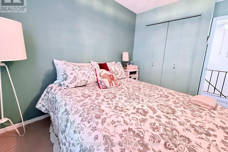 29533054/8-837-eastvale-drive/beaconwood/ottawa/ontario/K1J7T5_15