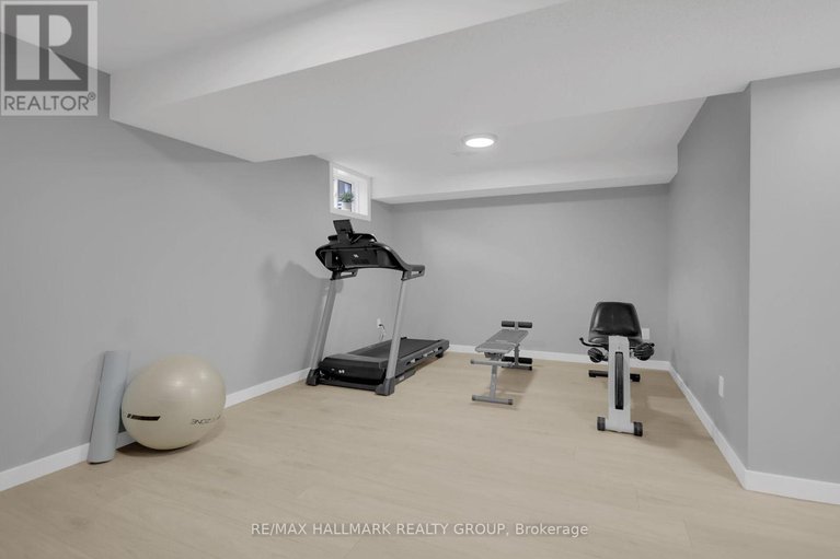 28591389/585-barrick-hill-road/emerald-meadowstrailwest/ottawa/ontario/K2M0B4_41