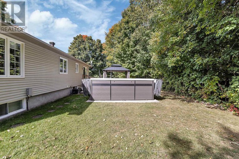 28907954/2360-lorraine-street/clarencerockland-twp/clarence-rockland/ontario/K4K1K7_38