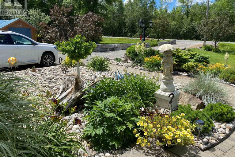 29376063/6167-burritts-rapids-road/north-grenville-twp-kemptville-south/north-grenville/ontario/K0G1N0_7