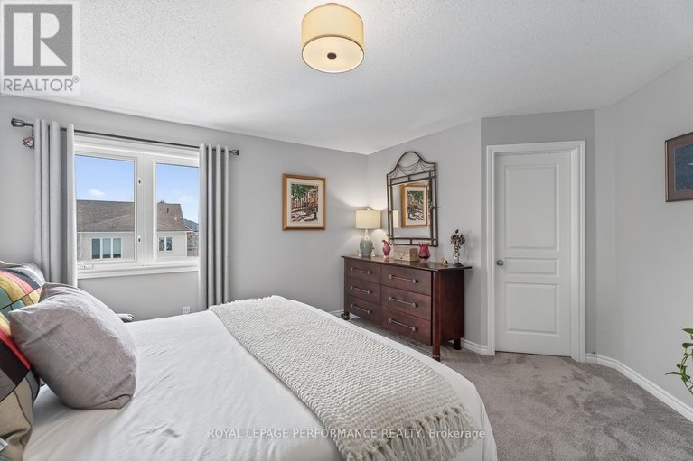 29474752/229-saddlesmith-circle/emerald-meadowstrailwest/ottawa/ontario/K2M2Z1_21