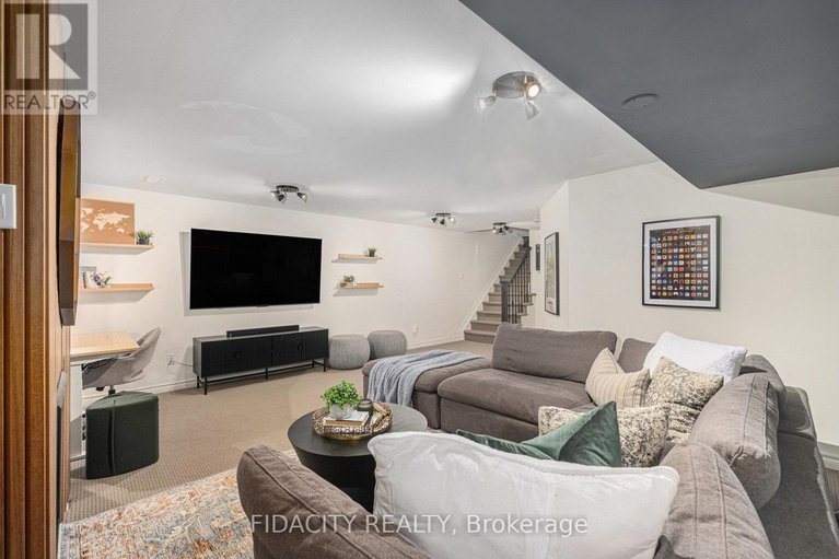 28972715/648-vivera-place/fringewood/ottawa/ontario/K2S2N1_21