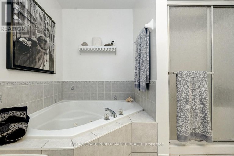 29081363/169-arcola-private/overbrookcastle-heights/ottawa/ontario/K1K4W9_38