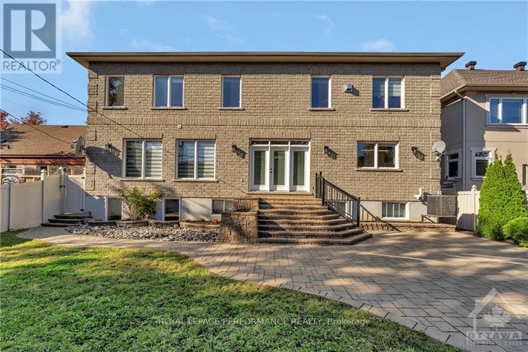 28477891/32-argue-drive/borden-farmstewart-farmcarleton-heightsparkwood-hills/ottawa/ontario/K2E6S1_25
