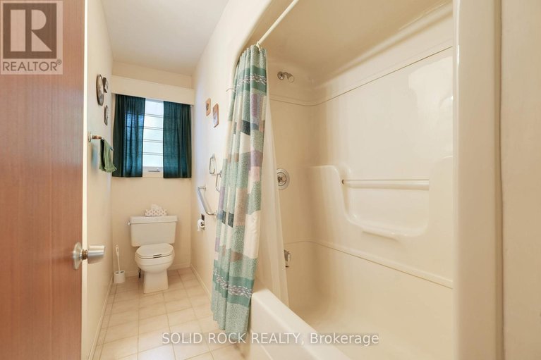 28902933/1034-riddell-avenue-s/braemar-park/ottawa/ontario/K2C2J7_20