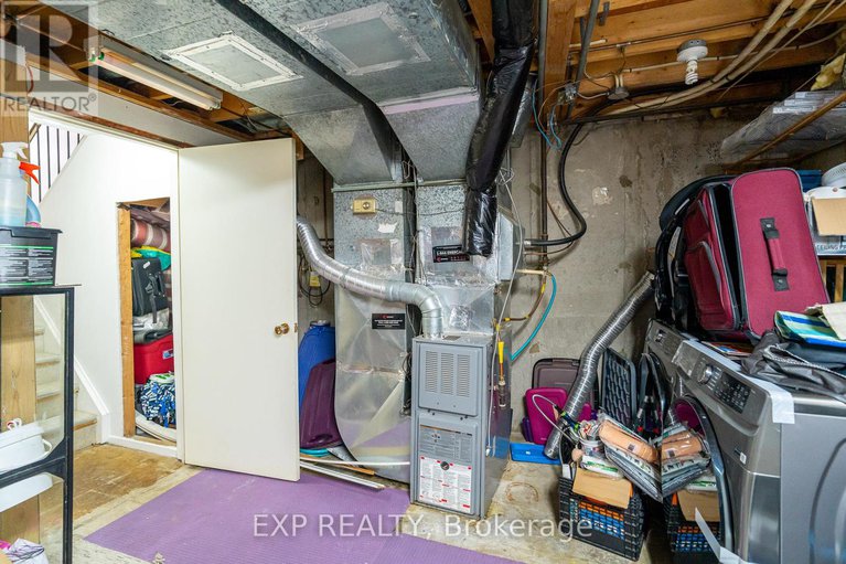 28756531/40-2296-orient-park-drive/blackburn-hamlet-south/ottawa/ontario/K1B4N6_24