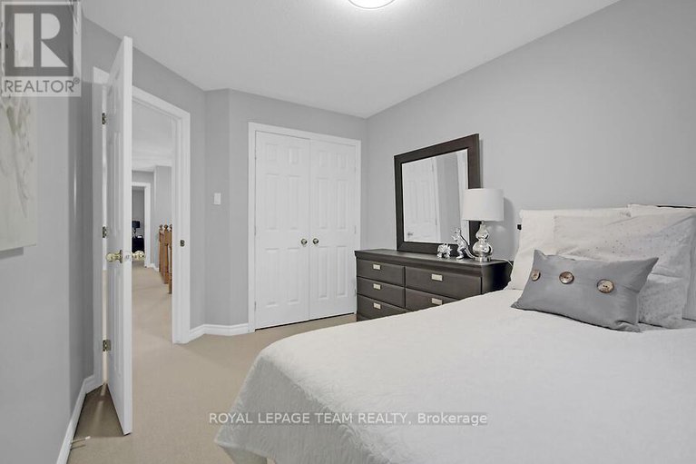 28451153/70-oldfield-street/barrhaven-east/ottawa/ontario/K2G7C2_21