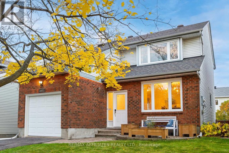 29083529/1687-tache-way/fallingbrookpineridge/ottawa/ontario/K4A2T5_2