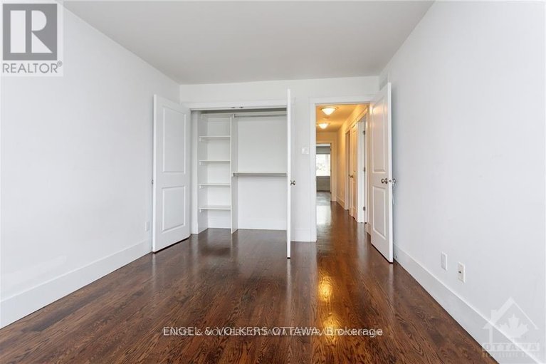 29456645/144-montauk/carleton-heights/ottawa/ontario/K2C2B4_33