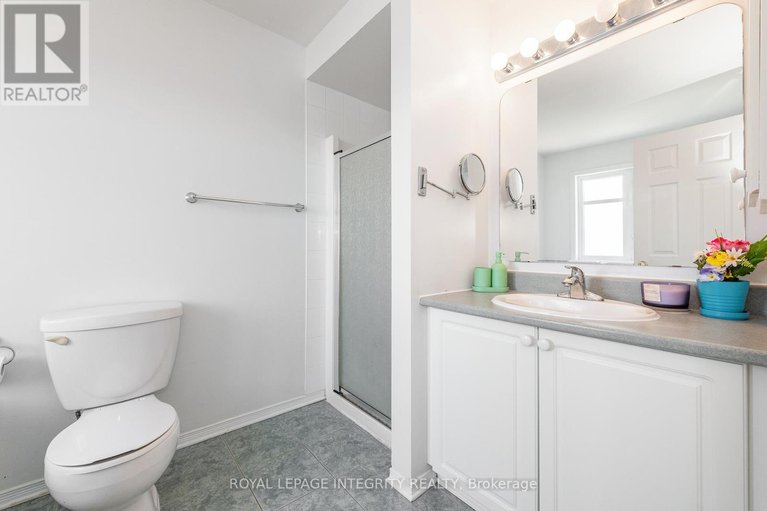 29667353/915-schooner-crescent/riverside-southgloucester-glen/ottawa/ontario/K1V1Y3_28