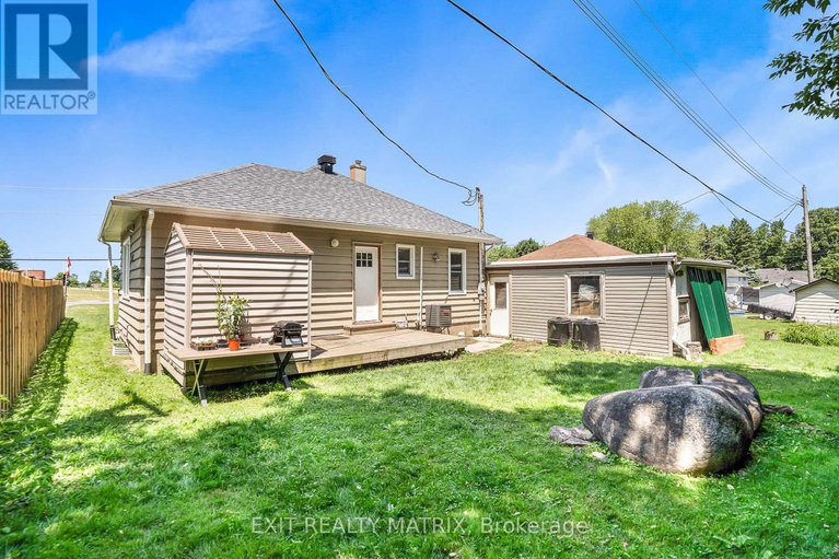 28545282/5795-highway-34-road/vankleek-hill/champlain/ontario/K0B1A0_22