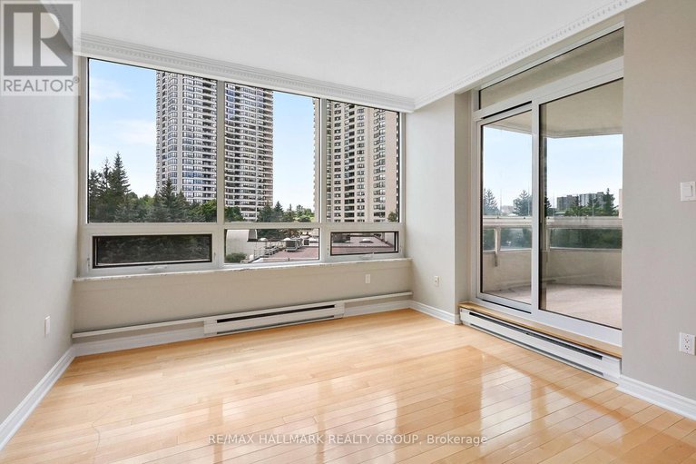 28638774/301-1480-riverside-drive/riverview-park/ottawa/ontario/K1G5H2_15