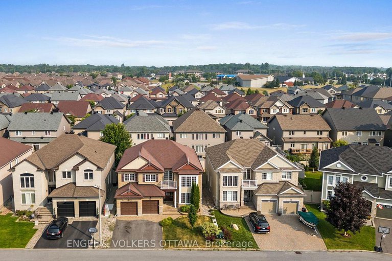 28721536/531-bretby-crescent/cedargrovefraserdale/ottawa/ontario/K2J5P9_33