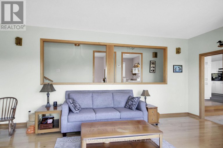 28814585/1887-river-road/manotick-east-to-manotick-station/ottawa/ontario/K4M1B4_11