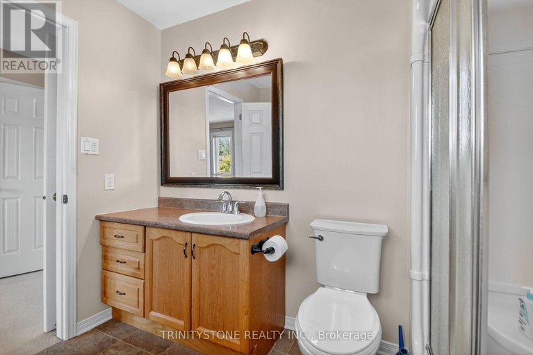 28977788/11-whalings-circle/stittsville-central/ottawa/ontario/K2S1S4_33