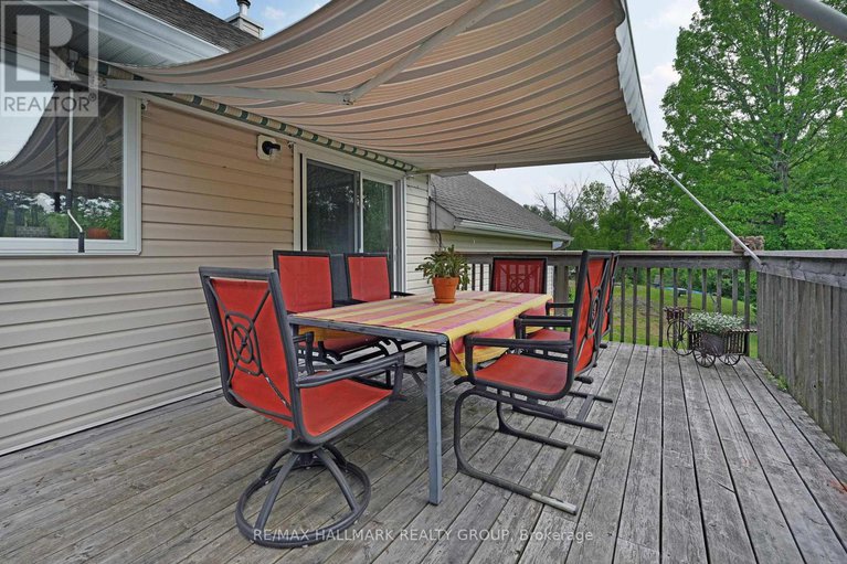 28430481/184-old-pakenham-road/fitzroy/ottawa/ontario/K0A1X0_18