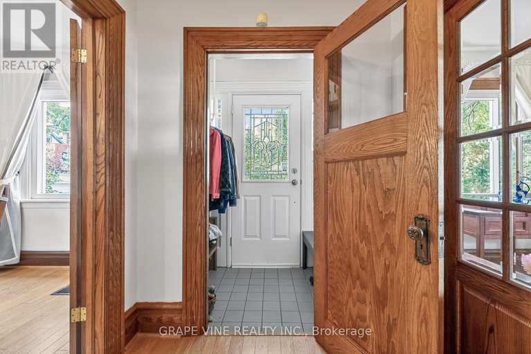 28768922/65-bristol-avenue/old-ottawa-southrideau-gardens/ottawa/ontario/K1S1P8_7