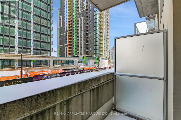 28303056/301-242-rideau-street/sandy-hill/ottawa/ontario/K1N0B7_20