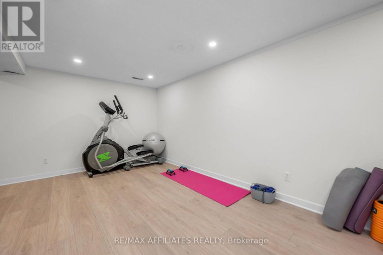 29158864/22-inuvik-crescent/katimavik/ottawa/ontario/K2L1A2_38