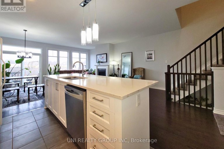 28030213/899-antonio-farley-street/camelot/ottawa/ontario/K4A5K1_12