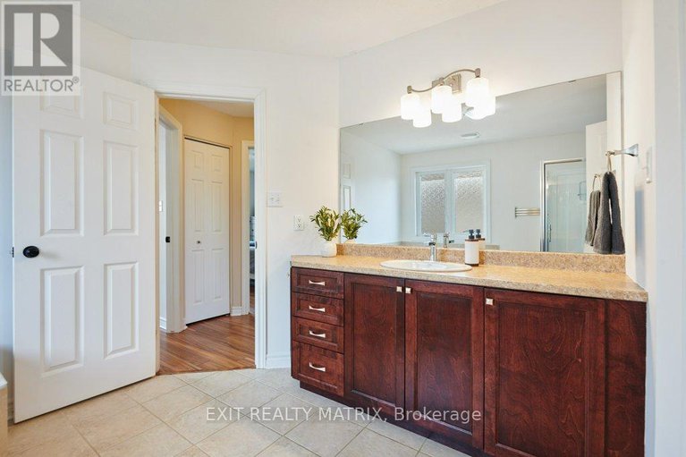 29145148/582-emerald-street/town-of-rockland/clarence-rockland/ontario/K4K0B4_26