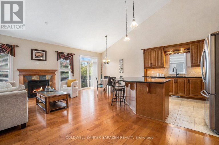 28981674/221-madhu-crescent/mooneys-bay/ottawa/ontario/K2C4J2_8