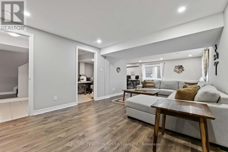 28874654/54-malachigan-crescent/avalon-west/ottawa/ontario/K4A1G6_31