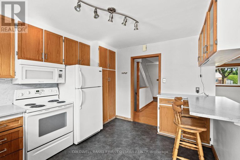 28793444/1788-ernest-avenue/mckellar-heights/ottawa/ontario/K2A1M1_19