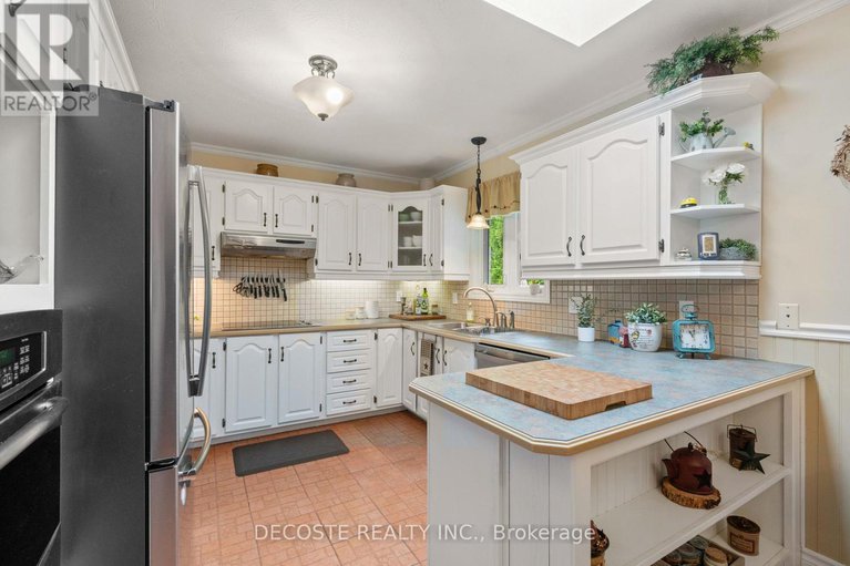28530818/19920-county-25-road/south-glengarry-charlottenburgh-twp/south-glengarry/ontario/K0C1L0_12