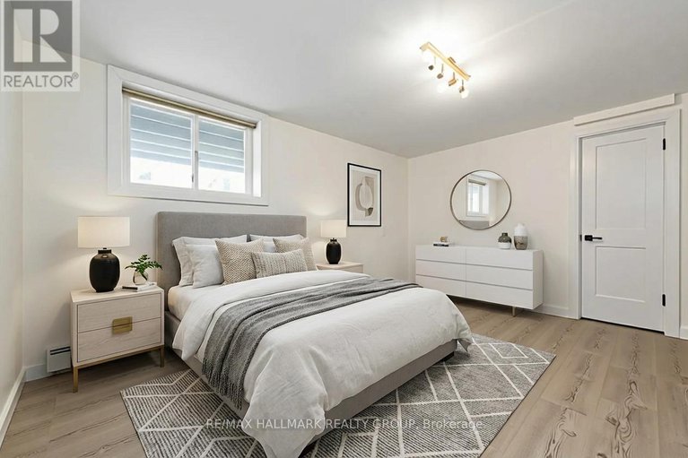 29381601/324-montfort-street/vanier/ottawa/ontario/K1L5N4_17