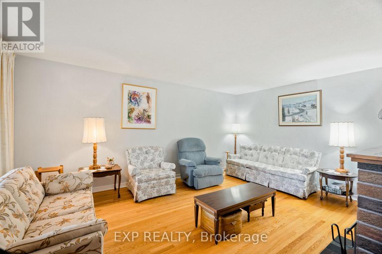 29114115/1233-meadowlands-drive-e/city-viewskylinefisher-heightsparkwood-hills/ottawa/ontario/K2E6K2_12