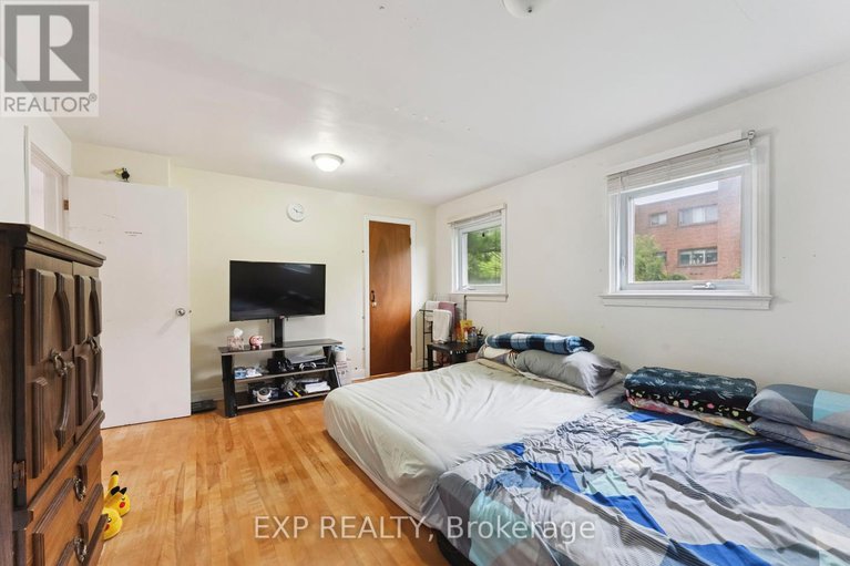 28635953/1395-caldwell-avenue/carlington/ottawa/ontario/K1Z8L3_21