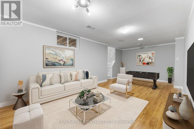 28816941/33-83-glen-park-drive/blackburn-hamlet-south/ottawa/ontario/K1B3Z1_27