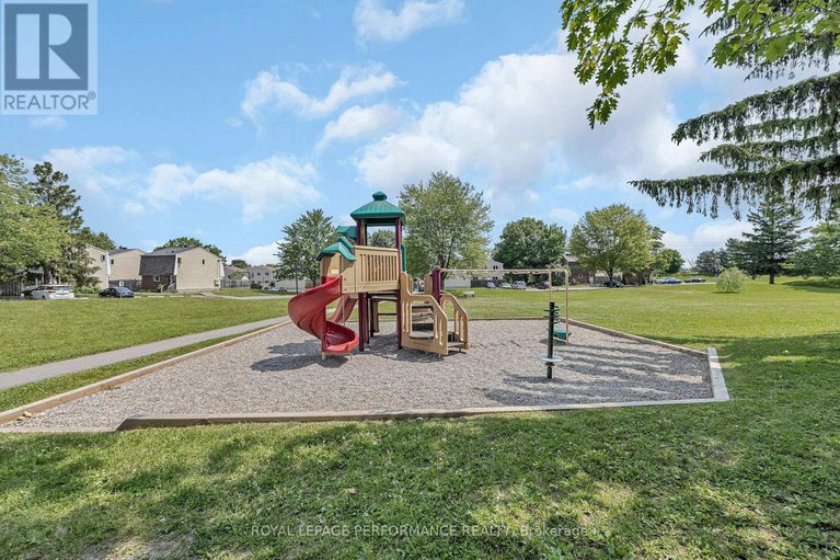 28482363/302-salter-crescent/beaverbrook/ottawa/ontario/K2K1Z3_29
