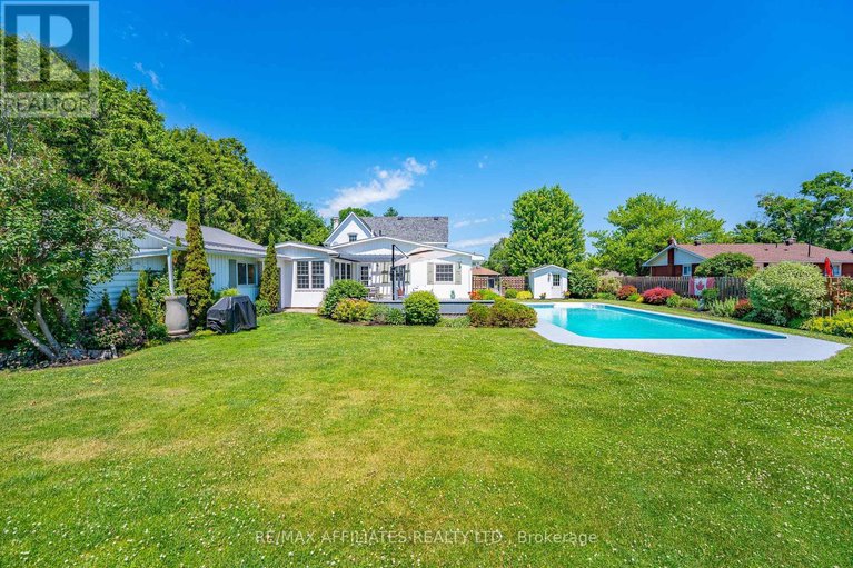 28529671/190-poole-street/mcnabbraeside-twps/mcnabbraeside/ontario/K7S1J2_40
