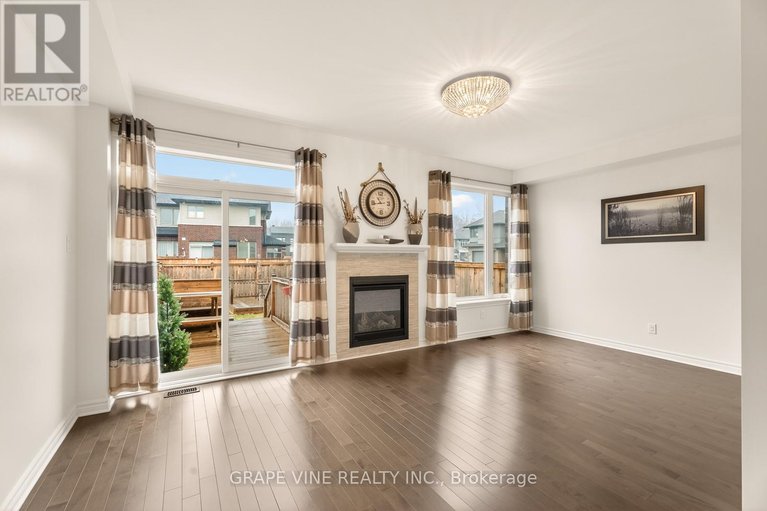 29618523/383-memorial-grove/riverside-southgloucester-glen/ottawa/ontario/K1X0C7_14