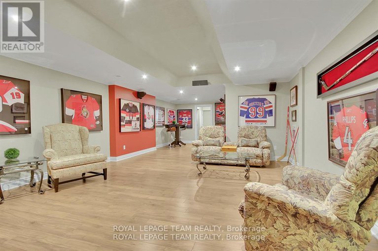 28487083/5591-manotick-main-street/manotick-village-manotick-estates/ottawa/ontario/K4M1A4_30